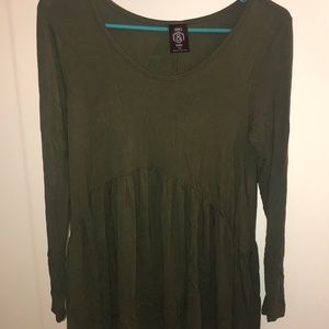 Olive Agnes & Dora Muse Tunic